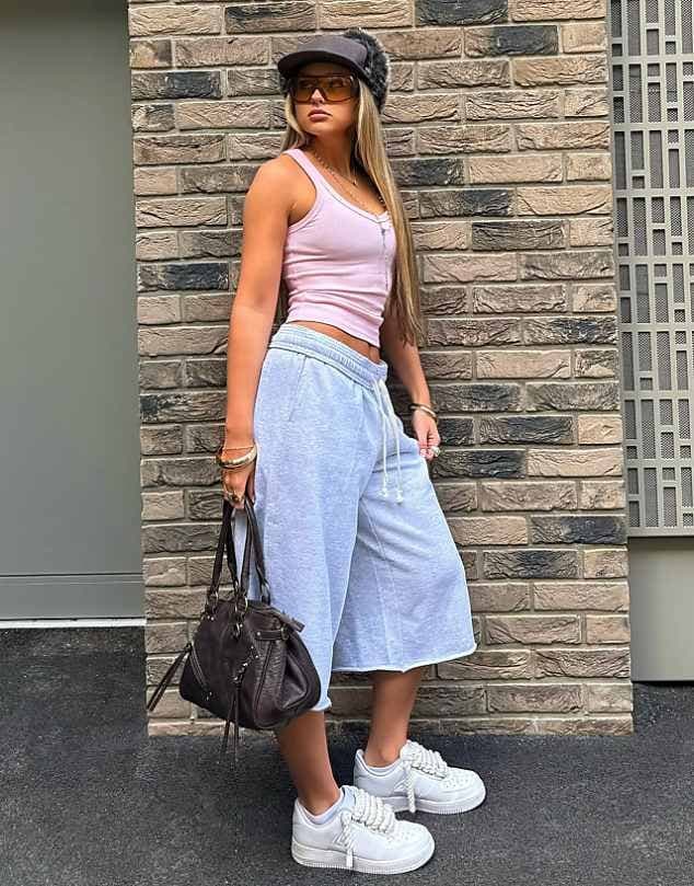 ASOS Bershka Basic rib vest top in pink — Light lavender pink top