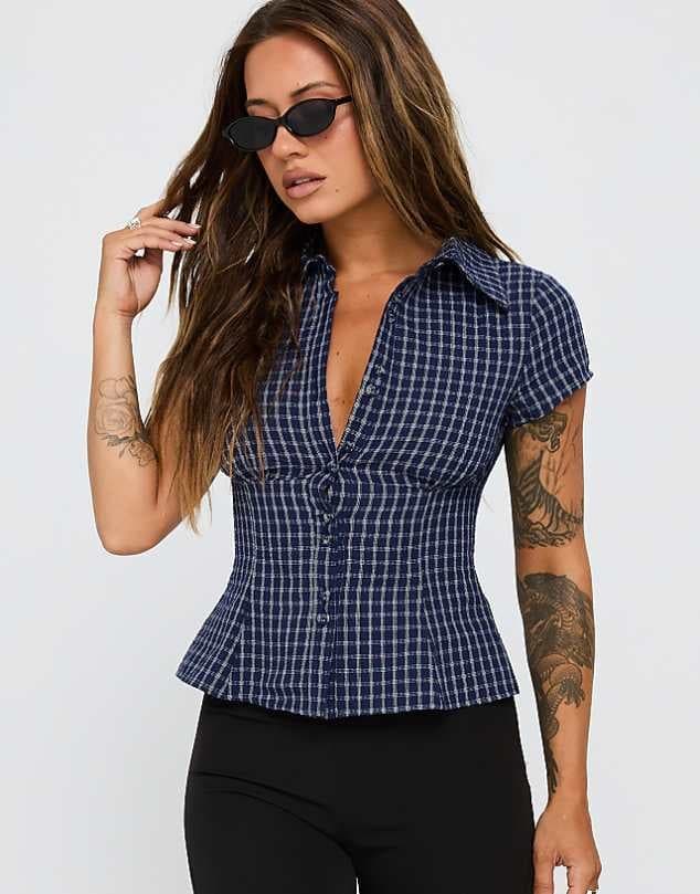 ASOS Princess Polly Cottesloe cotton rich pleat waist detail fitted short sleeve shirt in navy check — Deep navy blue top
