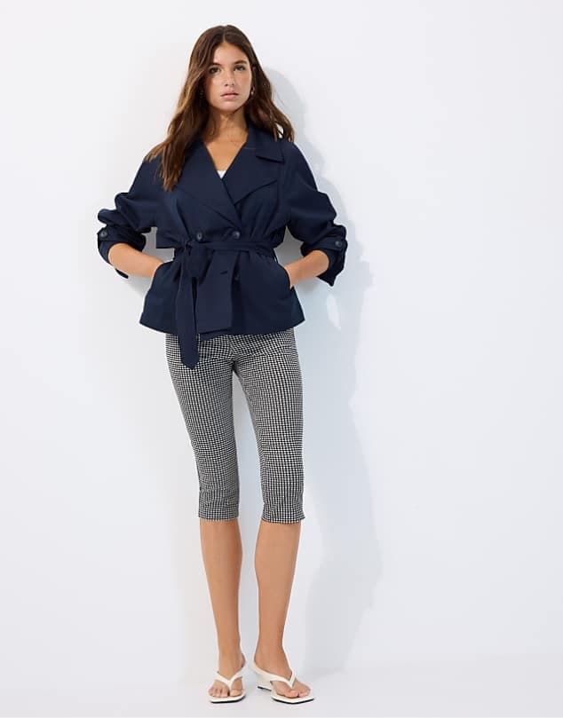 ASOS Stradivarius Short flowing belted trench coat in blue — Deep navy blue jacket