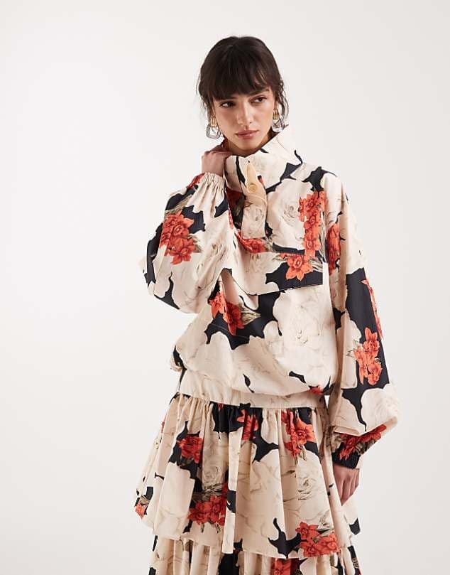 ASOS ASOS DESIGN patch pocket funnel neck jacket in red floral co ord — Warm beige jacket