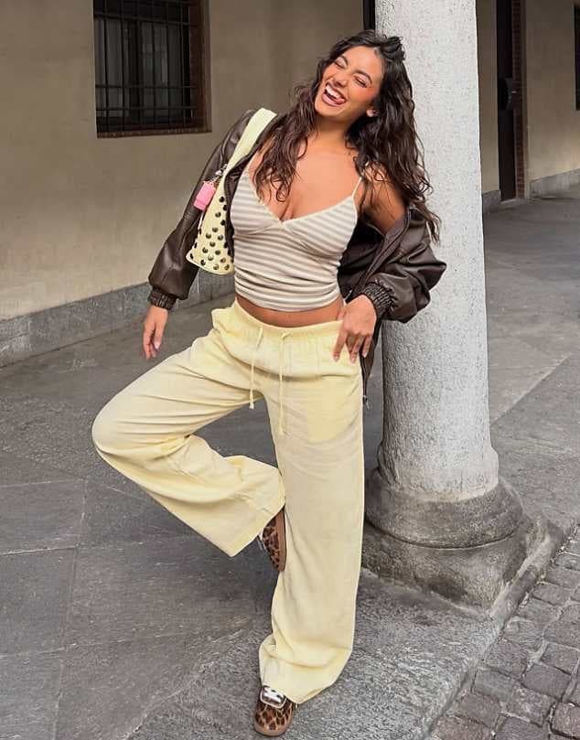 ASOS Bershka linen rich trousers with an elasticated waistband in light yellow — Light creamy yellow trouser