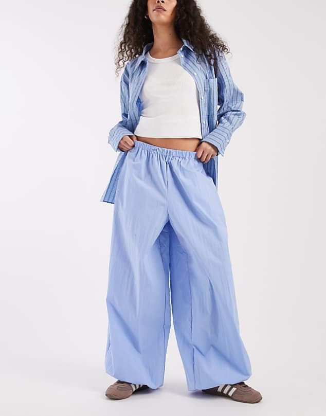 ASOS ASOS DESIGN cotton nylon blend pull on balloon trousers in blue — Light periwinkle blue trouser