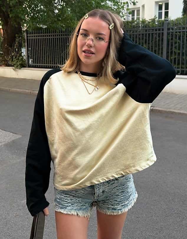 ASOS Bershka Long sleeve raglan t-shirt in yellow — Creamy yellow knitwear